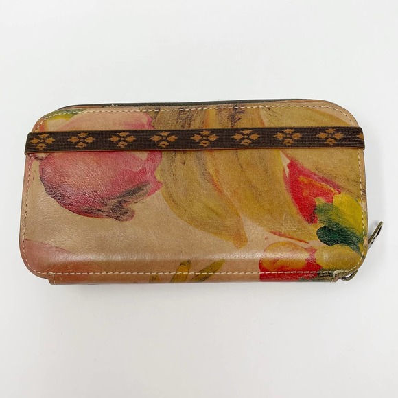 Patricia Nash Handbags - Patricia Nash Oria Floral Leather Wallet Zip